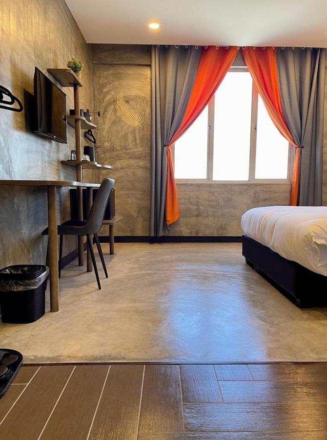 Sri Indar Hotel & Suites Parit Buntar Kültér fotó