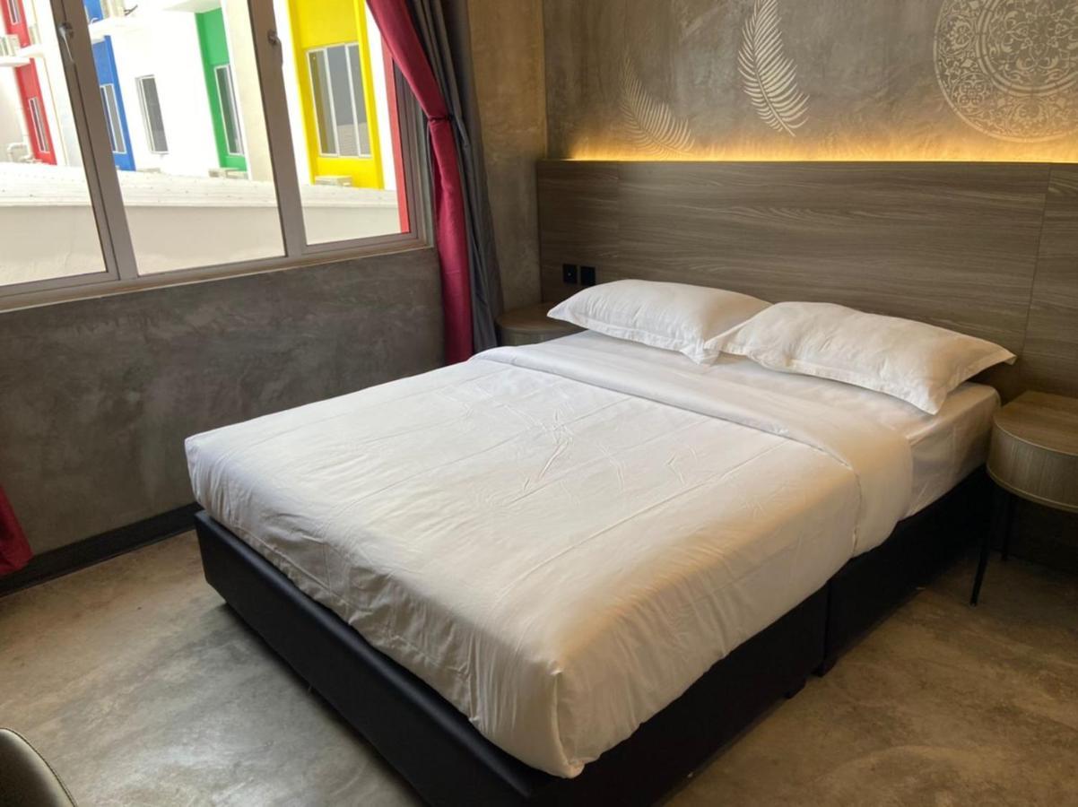 Sri Indar Hotel & Suites Parit Buntar Kültér fotó