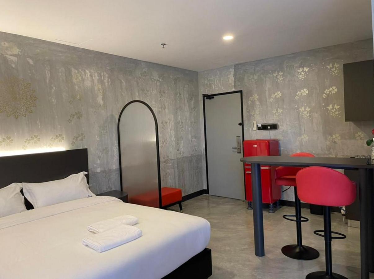 Sri Indar Hotel & Suites Parit Buntar Kültér fotó