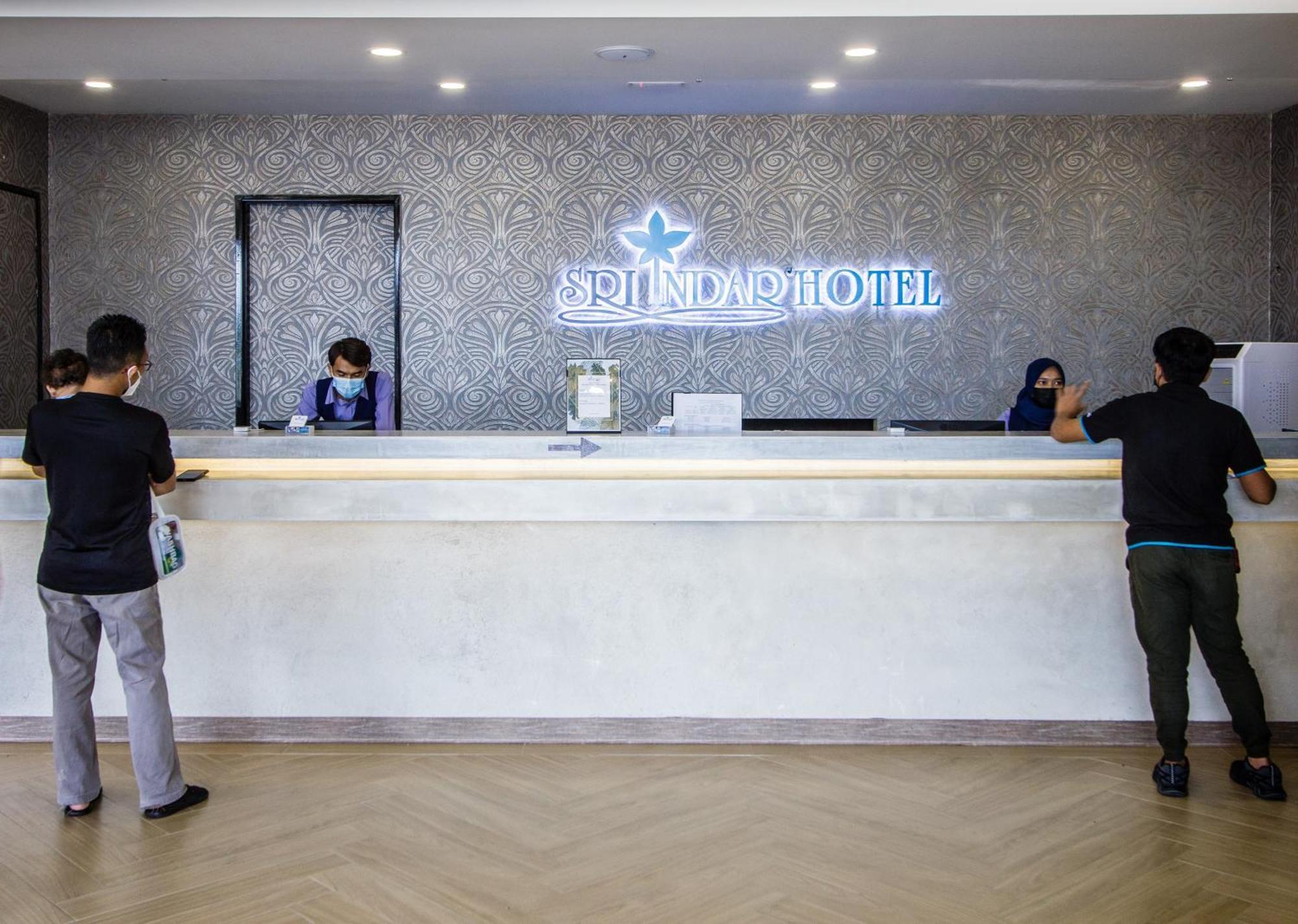 Sri Indar Hotel & Suites Parit Buntar Kültér fotó